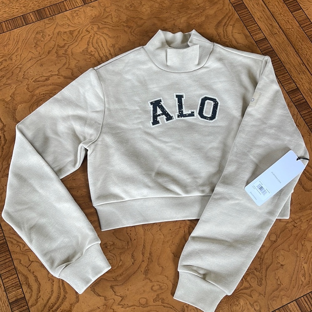 Alo Sweater in California Sand
